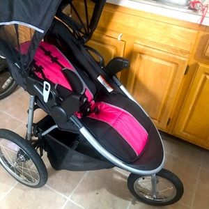 Baby trend jogging stroller, very fast for great fun and exercise